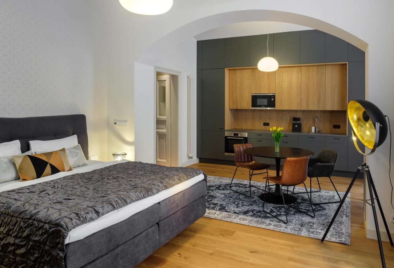 Mn6 Luxury Suites By Adrez Prague Luaran gambar